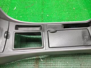 Подлокотник MAZDA AXELA BK5P ZY-VE B32H-64-420J 4 ракурс Подлокотник MAZDA AXELA BK5P ZY-VE B32H-64-420J 4 ракурс