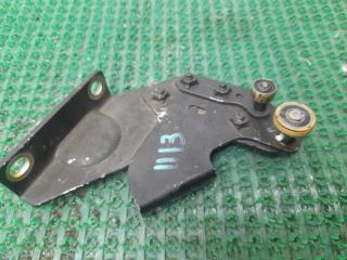 Ролик дверной левый Nissan Elgrand MNE51 VQ25DE 82401WL600 2 ракурс