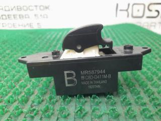 Кнопка стеклоподъемника задняя правая Mitsubishi RVR 2010