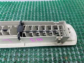 Светильник салона левый Nissan Elgrand MNE51 VQ25DE 26460WL600 2 ракурс