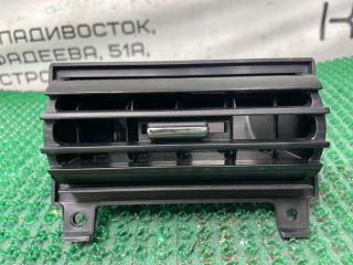 Запчасть решетка вентиляционная Nissan Elgrand 2005