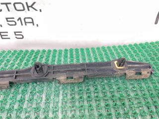 Крепление бампера правое заднее Lexus GS430 UZS190 3UZ-FE 5215730061 5 ракурс