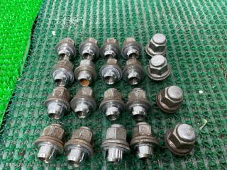 Гайка на колесо TOYOTA Avensis ZRT272W 3ZR-FAE 9094201033 1 ракурс