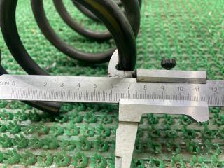 Пружина задняя TOYOTA Sienta NCP81G 1NZ-FE 48231-52620 3 ракурс