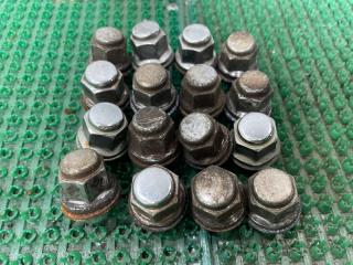 Гайка на колесо TOYOTA Avensis ZRT272W 3ZR-FAE 90942-01033 1 ракурс