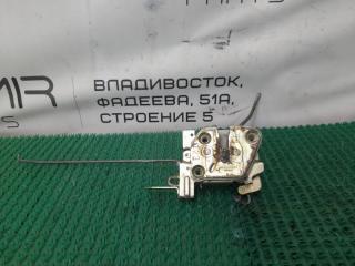 Замок двери передний правый MAZDA Demio 1996
