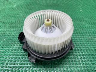 Мотор печки TOYOTA Blade AZE156 2AZ-FE 87103-42080 3 ракурс