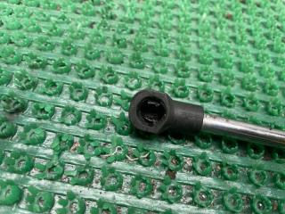 Амортизатор багажника TOYOTA Blade AZE156 2AZ-FE 68950-12510 3 ракурс