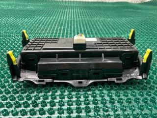 Блок управления климат-контролем TOYOTA Blade AZE156 2AZ-FE 55900-12B10 3 ракурс