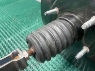 Вакуумный усилитель TOYOTA Blade AZE156 2AZ-FE 44610-12C70 3 ракурс
