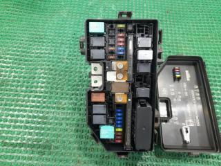 Блок предохранителей Honda CR-V RM1 R20A 38256-T0A-J11 3 ракурс