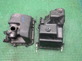 Корпус воздушного фильтра TOYOTA Corolla Axio NZE161 1NZ-FE 17701-21100 2 ракурс Корпус воздушного фильтра TOYOTA Corolla Axio NZE161 1NZ-FE 17701-21100 2 ракурс