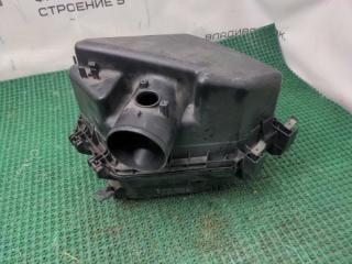 Корпус воздушного фильтра TOYOTA Blade AZE156 2AZ-FE 17700-28341 1 ракурс Корпус воздушного фильтра TOYOTA Blade AZE156 2AZ-FE 17700-28341 1 ракурс