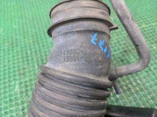 Патрубок воздушного фильтра TOYOTA Corolla Axio NZE161 1NZ-FE 1788121140 3 ракурс