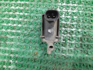 Вакуумный клапан TOYOTA VOXY AZR60G 1AZ-FSE 25860-28030 3 ракурс