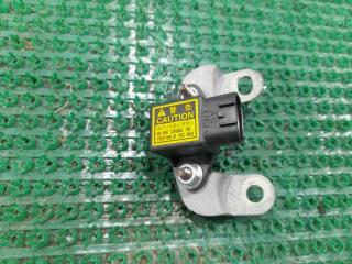 Датчик ускорения Nissan X-Trail NT32 MR20DD 31955-4BA0A 1 ракурс