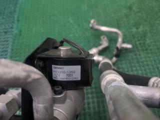Трубки кондиционера NISSAN Leaf ZE1 EM57 92441-3NK0B 4 ракурс