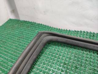 Уплотнение двери правое SUBARU LEGACY BH5 EJ206 63531AE021 3 ракурс