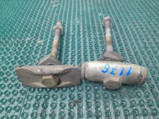 Крепление торсиона TOYOTA Town Ace YR25 2YJ 48169-28010 2 ракурс