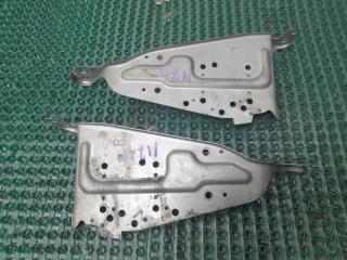 Крепление магнитофона TOYOTA Avensis AZT250 1AZ-FSE 86211-05060 2 ракурс