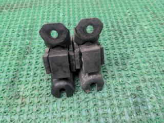 Крепление стабилизатора переднее NISSAN Serena C26 MR20DD 54614JY00A 2 ракурс