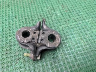 Крепление стабилизатора переднее NISSAN Teana L33 QR25DE 546141AA0A 4 ракурс