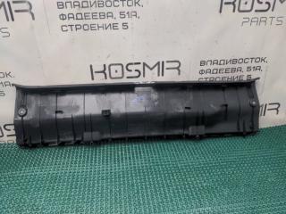 Накладка замка багажника TOYOTA Corolla Axio NZE161 1NZ-FE 58387-12100 2 ракурс