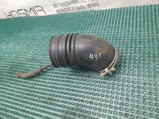 Патрубок воздушного фильтра TOYOTA CROWN GS131 1G-GZE 17882-70060 4 ракурс