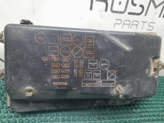 Корпус блока предохранителей TOYOTA CROWN GS131 1G-GZE 82662-30061 2 ракурс
