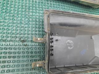 Корпус блока предохранителей TOYOTA CROWN GS131 1G-GZE 82662-30061 4 ракурс