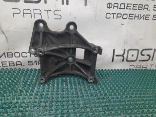 Крепление компрессора кондиционера NISSAN Vanette Truck SKF2TN RF 11910HA301 3 ракурс
