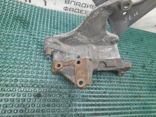 Крепление генератора NISSAN Vanette Truck SKF2TN RF 11710HA302 3 ракурс