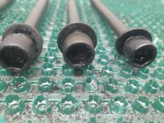 Болт гбц NISSAN Vanette Truck SKF2TN RF 11056HA300 2 ракурс
