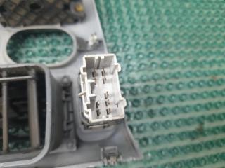 Консоль центральная Honda HR-V GH1 D16A 77211S2H000ZA 4 ракурс