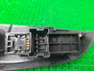 Кнопка стеклоподъемника правая задняя Subaru XV GP7 83071SG100 2 ракурс