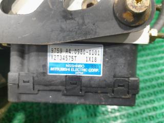 Блок abs Honda HR-V GH2 D16A 57110S2H951 3 ракурс