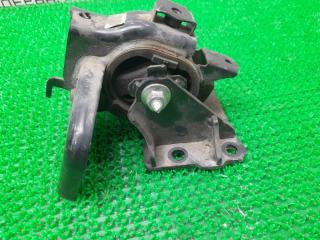 Подушка двигателя левая TOYOTA PRIUS ZVW30 2ZR-FXE 12372-37110 3 ракурс Подушка двигателя левая TOYOTA PRIUS ZVW30 2ZR-FXE 12372-37110 3 ракурс