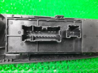 Кнопка стеклоподъемника правая передняя SUBARU XV GP7 83071FJ080 3 ракурс