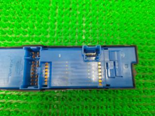Кнопка стеклоподъемника правая передняя Subaru Impreza WRX GDA EJ205 83071FE090 4 ракурс