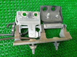 Петля крышки багажника задняя NISSAN STAGEA NM35 VQ25DET 90400AQ003 4 ракурс