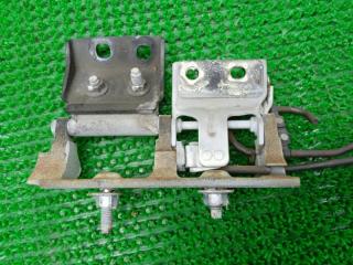 Петля крышки багажника задняя NISSAN STAGEA NM35 VQ25DET 90400AQ003 5 ракурс