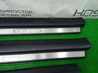 Накладка на порог TOYOTA CELSIOR UCF31 3UZ-FE 67913-50060-C0 2 ракурс