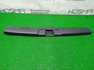 Накладка замка багажника задняя Honda HR-V GH2 D16A 84640S2H003ZC 2 ракурс