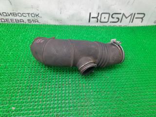 Патрубок воздушного фильтра TOYOTA HIACE KZH100G 1KZ-TE 52816-26010 1 ракурс