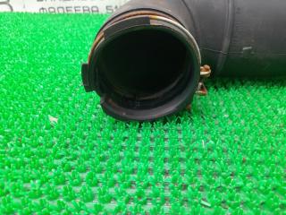 Патрубок воздушного фильтра TOYOTA HIACE KZH100G 1KZ-TE 52816-26010 3 ракурс