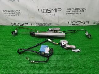 Мотор люка TOYOTA HIACE KZH100G 1KZ-TE 63205-26030 1 ракурс Мотор люка TOYOTA HIACE KZH100G 1KZ-TE 63205-26030 1 ракурс