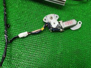 Мотор люка TOYOTA HIACE KZH100G 1KZ-TE 63205-26030 2 ракурс