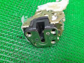 Замок двери правый задний Subaru Impreza WRX GDA EJ205 61035FE011 3 ракурс