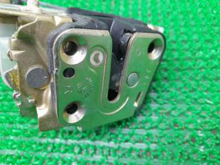 Замок двери правый задний Subaru Impreza WRX GDA EJ205 61035FE001 3 ракурс