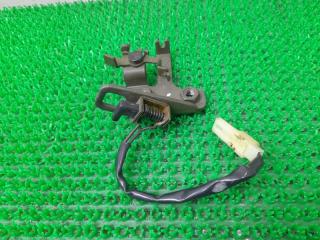 Петля замка багажника задняя Subaru Impreza WRX GDA EJ205 57531FE000 3 ракурс